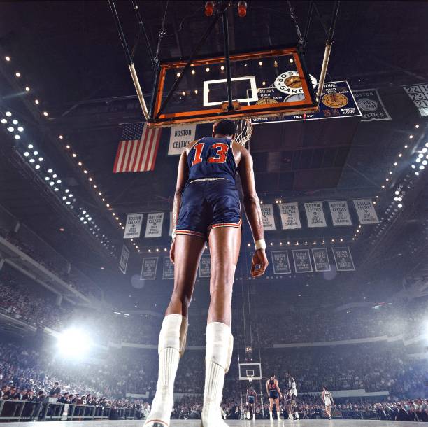 賽后更衣室反應(yīng)+比賽關(guān)鍵回放：感受贏球的激情與輸球的遺憾