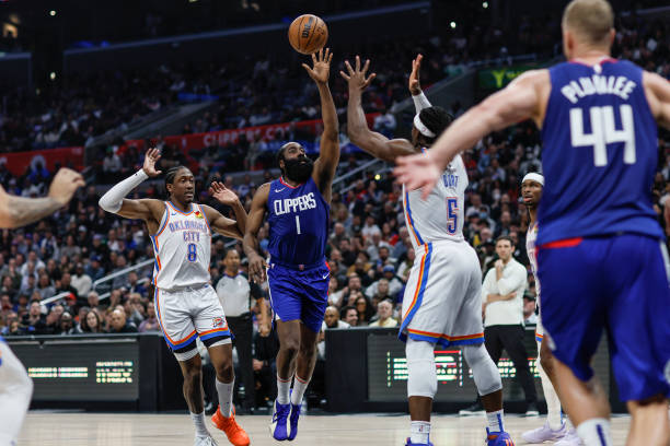 如何正確測量初中學?；@板的高度？