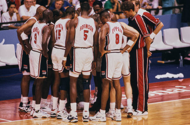 籃球場(chǎng)建設(shè)報(bào)價(jià)明細(xì)：不同規(guī)模場(chǎng)地的成本比較