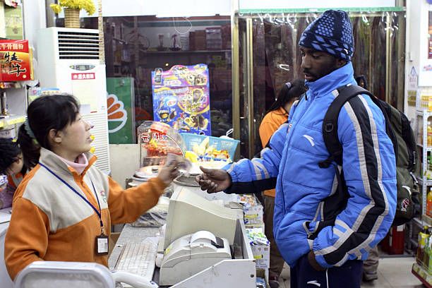 如何合理預(yù)算塑膠籃球場鋪設(shè)？每平米費用指南