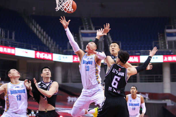 剖析nba免費(fèi)直播在線直播軟件手機(jī)版中的競(jìng)爭(zhēng)策略：如何在紅海中脫穎而出？