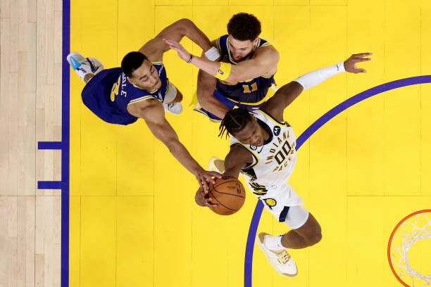 籃球藝術大師：拉里伯德巔峰時期的無解表現(xiàn)