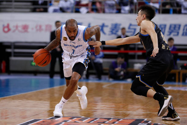 實(shí)時(shí)觀看NBA比賽：看球吧直播視頻平臺(tái)推薦