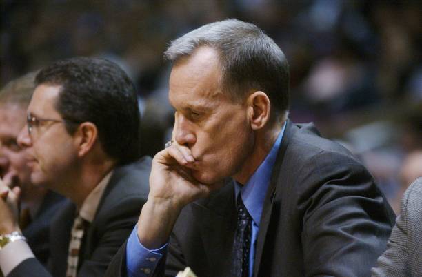 地域?qū)梗篘BA總決賽歷史對陣中的城市與球隊文化碰撞