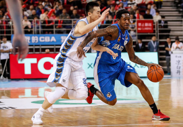 如何測量籃球場？標(biāo)準(zhǔn)尺寸及標(biāo)記線全面指南