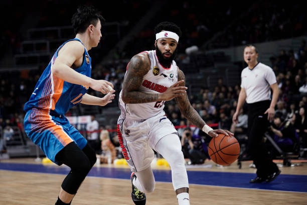 鄧肯羅賓遜本賽季三分命中數(shù)領(lǐng)跑全隊(duì)