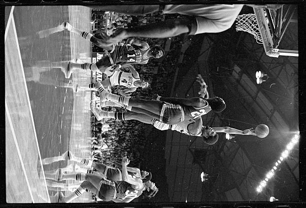 夏季聯(lián)賽官網(wǎng)首頁：比賽直播、回放與精彩瞬間