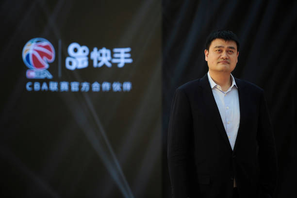 裁判視角：籃球走步犯規(guī)的判定技巧與規(guī)則解讀