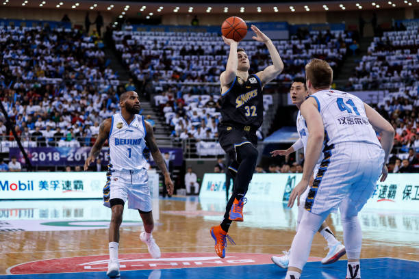 籃球迷必看！明天CCTV5的NBA直播安排全解析