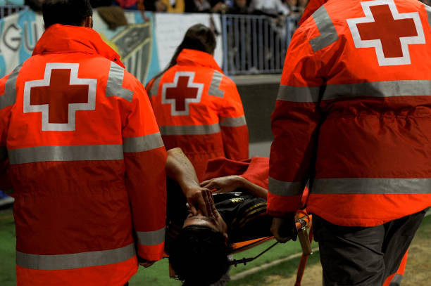 標(biāo)準(zhǔn)足球場(chǎng)跑道VS田徑場(chǎng)：一圈長(zhǎng)度差異解析