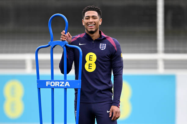 1米85也能飛！C羅逆天頭球能力大賞