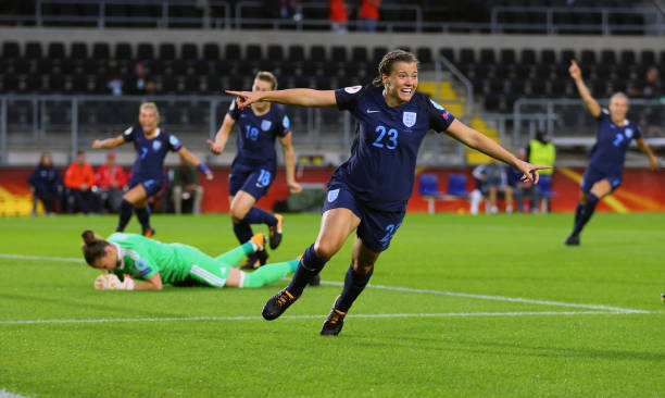 2029年歐冠決賽首發(fā)陣容揭曉：新星閃耀，傳奇謝幕