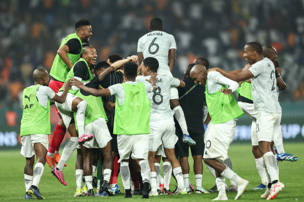 從本澤馬到姆巴佩：法國隊(duì)10號(hào)球衣的演變史