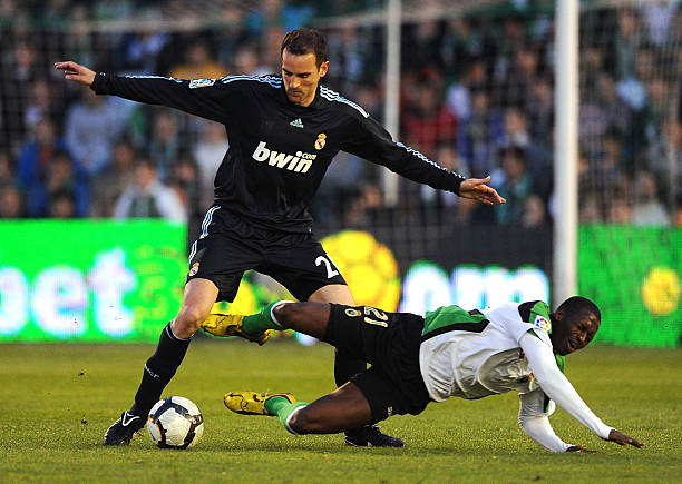 里昂 vs 尼斯：法甲焦點(diǎn)戰(zhàn)全解析，聚勝頑球匯帶您看透勝負(fù)關(guān)鍵！