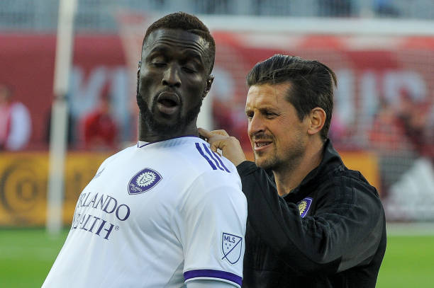 當足球碰到小朋友：看圖寫話的情感表達