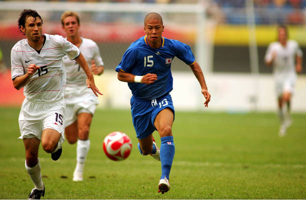 足球場(chǎng)上的罕見(jiàn)一幕：梅西點(diǎn)球因二次觸球被取消