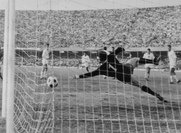 新手必看！FIFA足球世界球員求購(gòu)全攻略