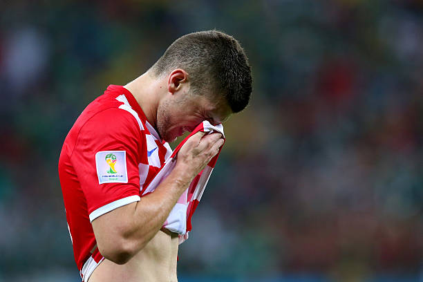 零基礎(chǔ)學(xué)會(huì)弧線任意球！5分鐘掌握貝克漢姆式踢法