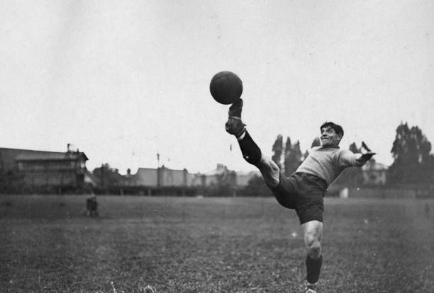 姆巴佩VS萊萬！巴黎與巴薩的歐冠焦點(diǎn)戰(zhàn)即將打響