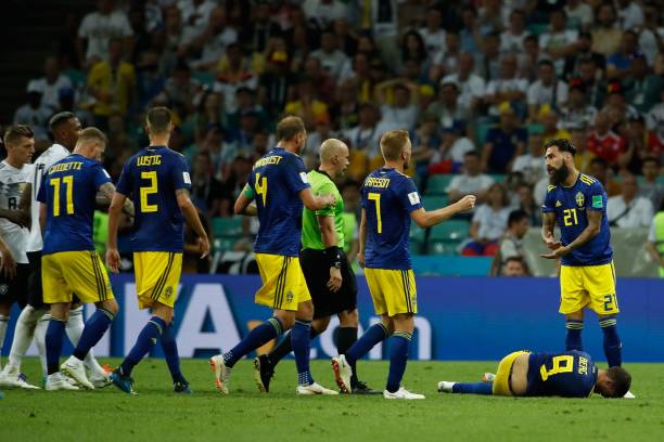 標(biāo)準(zhǔn)足球場占地多少畝？國際足聯(lián)規(guī)定解析