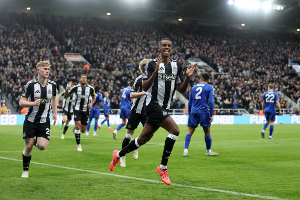 姆巴佩歐冠關(guān)鍵助攻，巴黎逆轉(zhuǎn)晉級半決賽