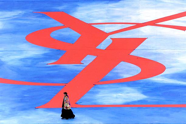 鹿晗的足球?qū)嵙Γ核咔颁h還是中場？