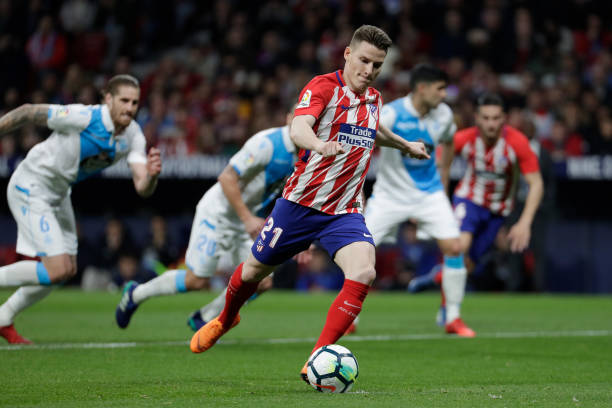 球場外的哈蘭德：與女友的甜蜜日常大揭秘