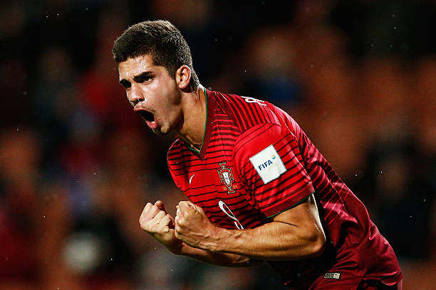 支持本土還是豪門？萊萬特和巴薩球衣選擇指南