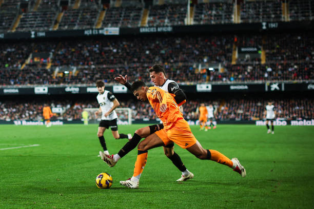 法甲年度最佳陣容背后的故事：新星崛起與老將堅(jiān)守