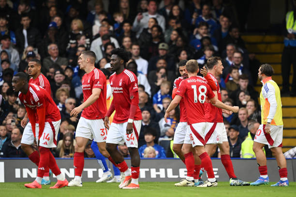 絕殺被吹！C羅賽后怒摔隊長袖標(biāo)