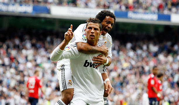 愛(ài)奇藝體育歐冠專(zhuān)題：實(shí)時(shí)比分、精彩回放與專(zhuān)家分析