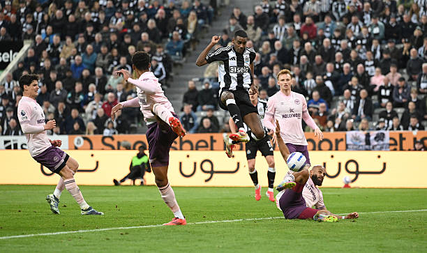 曼城火力全開(kāi)！歐冠直播對(duì)陣門(mén)興，藍(lán)月亮沖擊三連勝