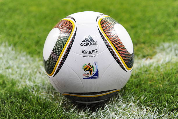 從拉拽到危險動作：盤點任意球犯規(guī)的典型行為