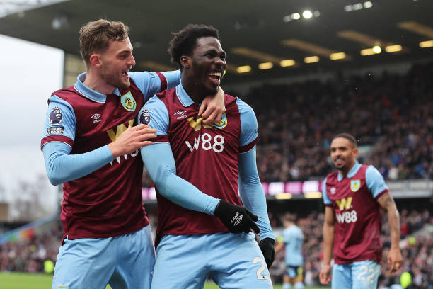 金球獎、聯(lián)賽冠軍、歐冠——梅西與哈蘭德誰更強？