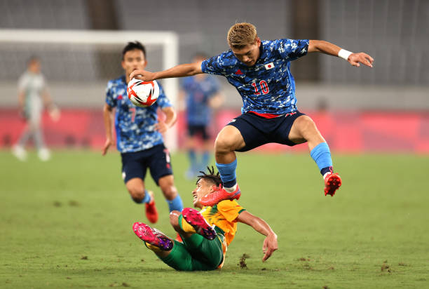 從防守到進攻：八人制足球比賽陣型轉(zhuǎn)換的關(guān)鍵時機與技巧