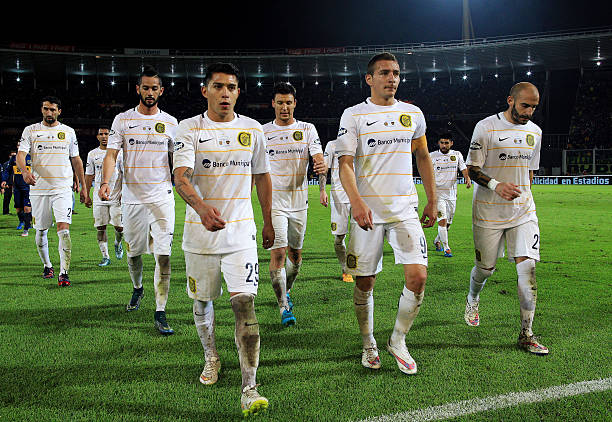 無需解說！卡洛斯這記任意球本身就是傳奇