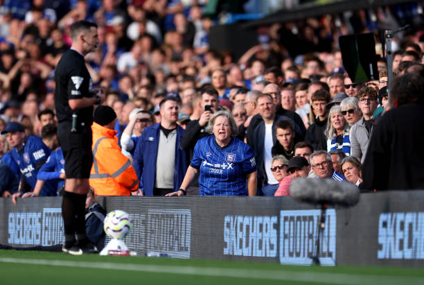 皇馬歷史經(jīng)典號(hào)碼：齊達(dá)內(nèi)的5號(hào)球衣傳奇