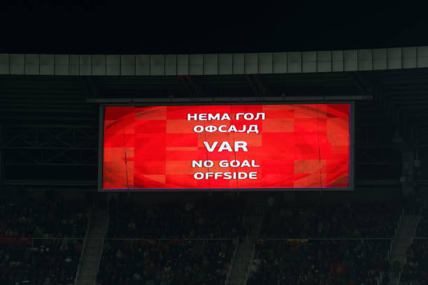 西蒙尼帶隊再創(chuàng)輝煌！2020-2021賽季馬競西甲登頂