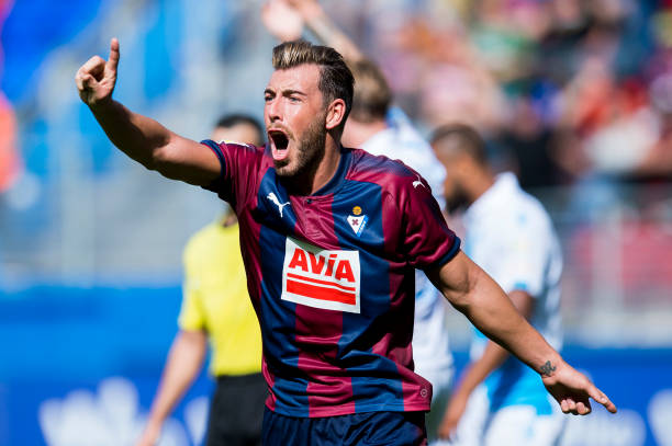 踢球不傷膝！2024年最佳減震足球鞋推薦