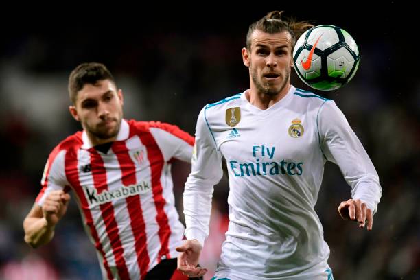 足球比賽傷停補(bǔ)時(shí)的背后：球員受傷、換人與VAR的影響