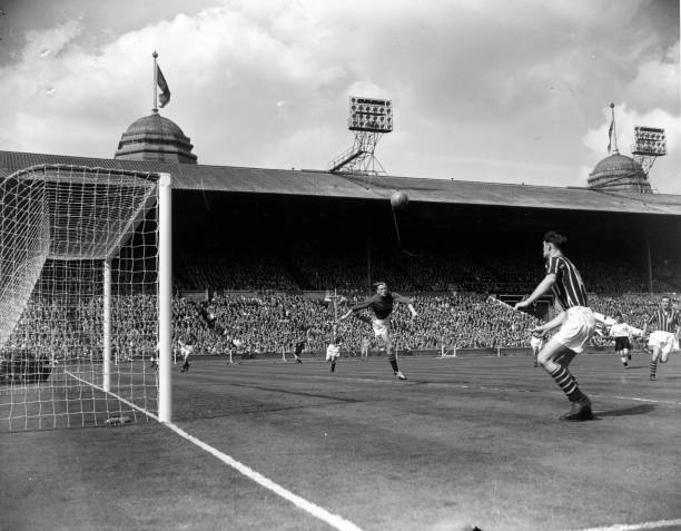 點(diǎn)球主罰時(shí)做假動(dòng)作，到底算不算犯規(guī)？