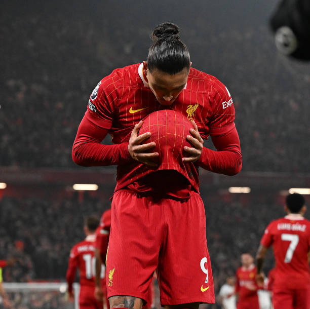 歐洲杯與世界杯上的萊萬：他如何扛起波蘭足球大旗？