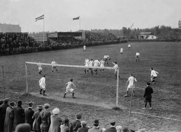 風(fēng)格：面向鐵桿球迷，側(cè)重歷史和經(jīng)典