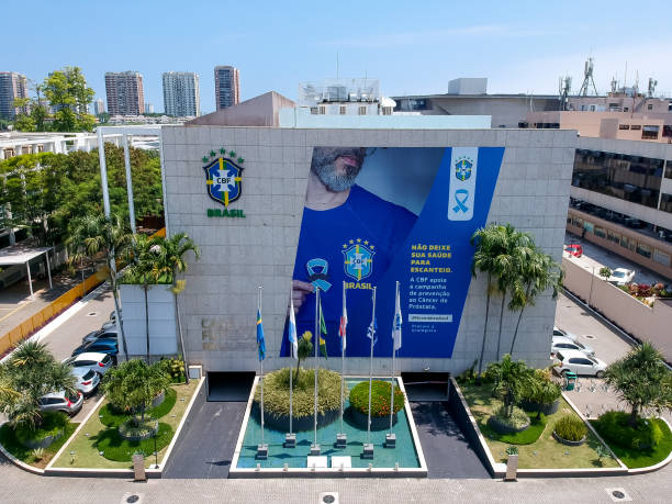 我的粉球鞋可能想呼吸新鮮空氣：關(guān)于它突然“張嘴”這件事。