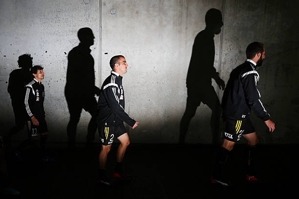 父輩的陰影：勞爾岡薩雷斯的兒子中的身份追尋