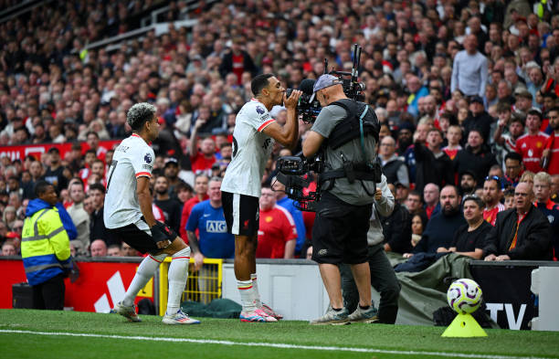 隊友看了想打人！足球史上最離譜的烏龍球TOP10