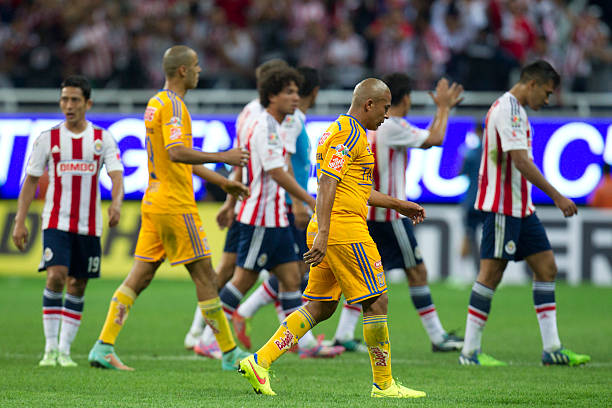 提升球隊攻擊力：高效邊線球發(fā)球戰(zhàn)術(shù)教案