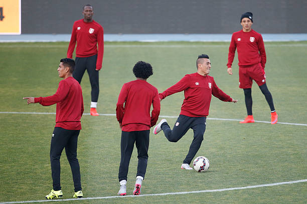 歐冠淘汰賽關(guān)鍵戰(zhàn)：誰更有希望晉級下一輪？