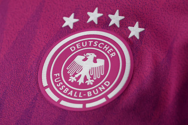 歷屆歐冠決賽主場(chǎng)盤點(diǎn)：從1956年到2023年的經(jīng)典球場(chǎng)