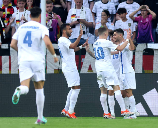 德甲沙拉盤的設(shè)計(jì)理念與文化內(nèi)涵